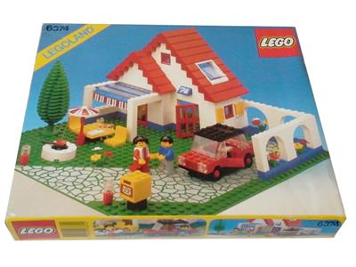 PRE-LOVED LEGO Town Holiday Home 6374