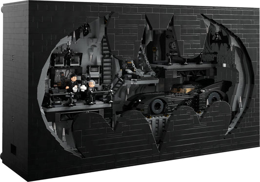 LEGO Batman Returns Batcave – Shadow Box 76252