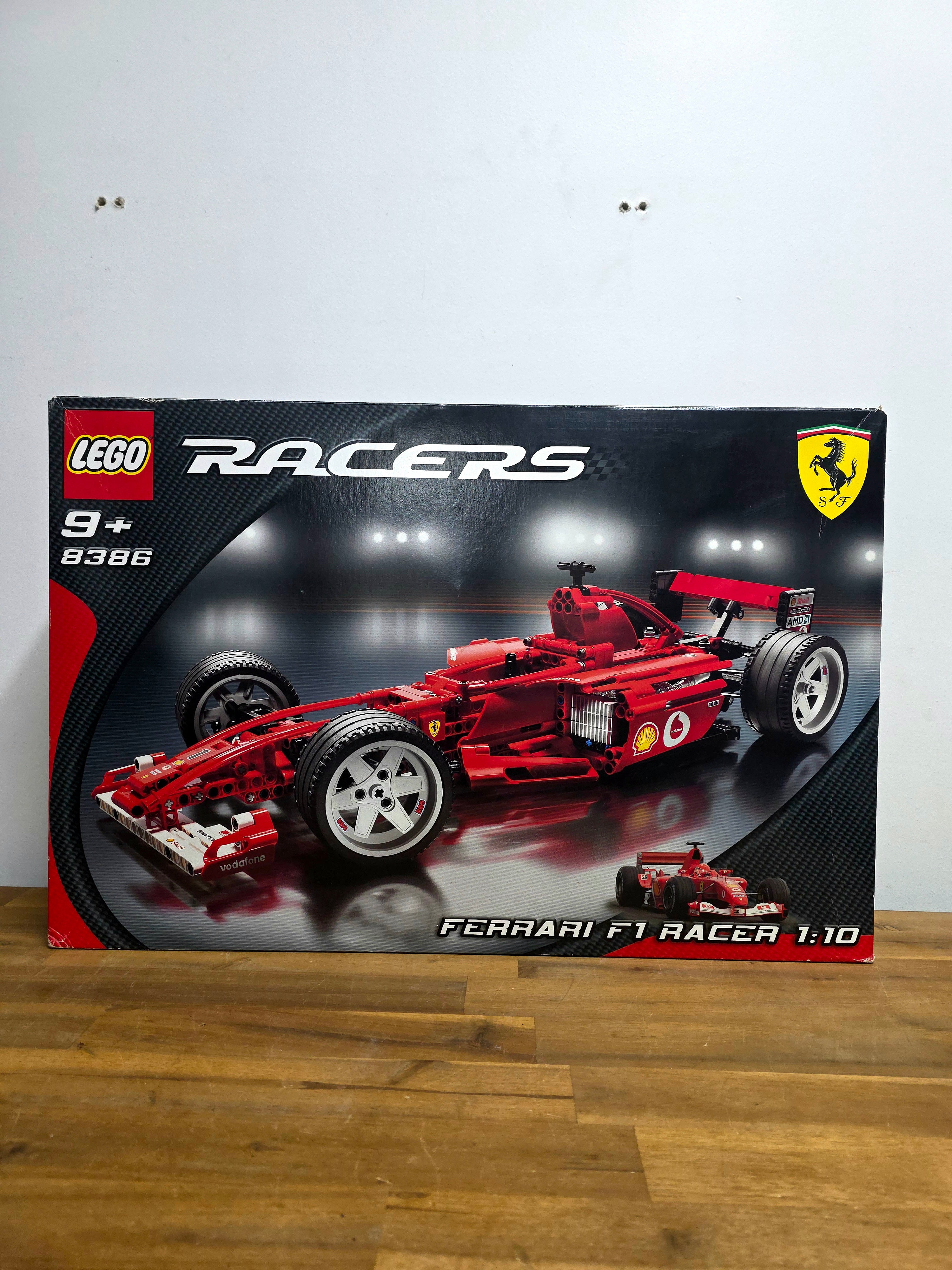 LEGO Racers Ferrari F1 Racer 8386 (Creased Box)
