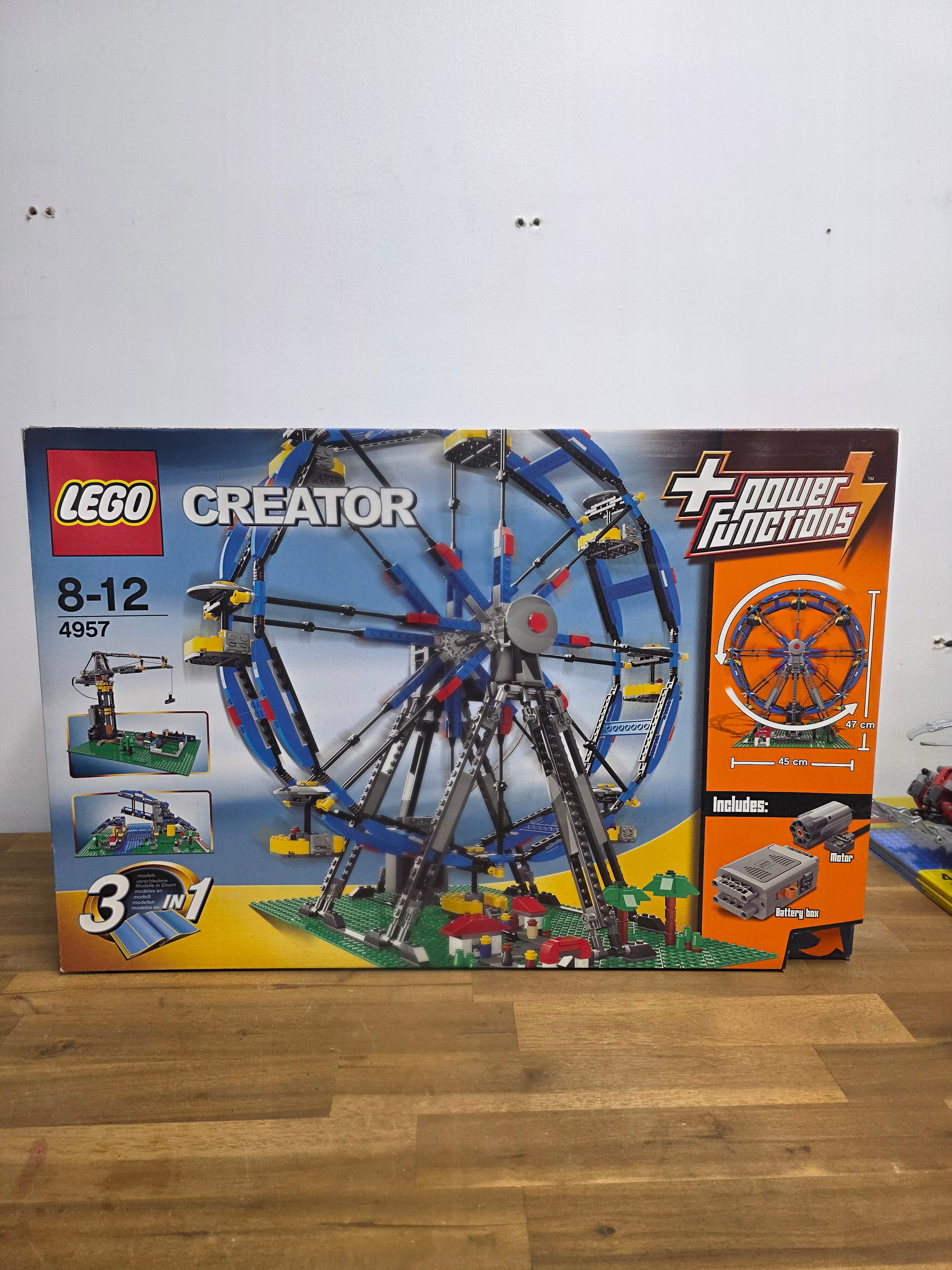 LEGO Creator Ferris Wheel 4957 (Creased Box)